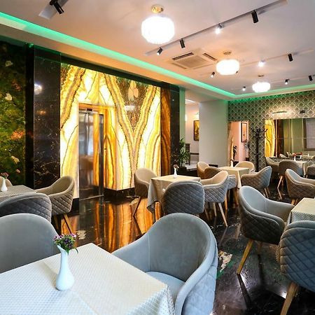 Emerald Boutique Hotel 地拉那 外观 照片